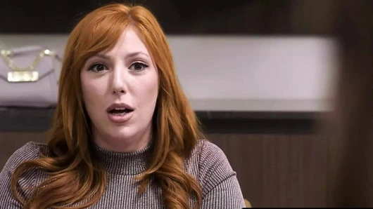 Girlsway - ateşli eliza ibarra ve lauren phillips fışkırtmalı anonim toplantı sırasında vahşi grup seks yapıyor