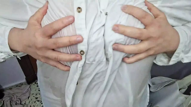 Gorda Con Las Tetas Mojadas