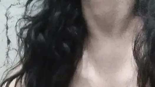 Kıllı kız mastürbasyon yapıyor