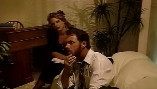 Fransız genç kız göt deliğine boşalıyor