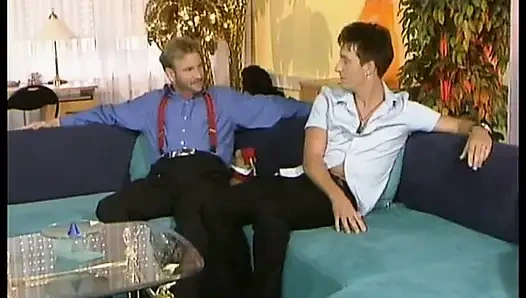 O götünü siktirmeyi seven Alman genç kız