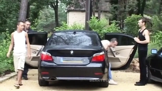 Berry erkekleri! Fransız iri güzeller eğlenceli sert arkadaşlar için sikişiyor 6