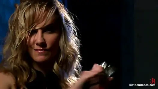 Maitresse Madeline'in küçük penis aşağılaması bakış açısı bonus teaser