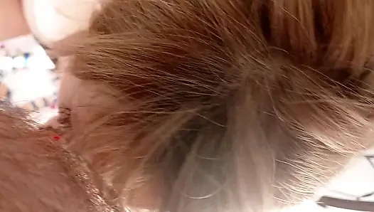 Aimee güzel olgun onanist ve yarak emici .!. )))