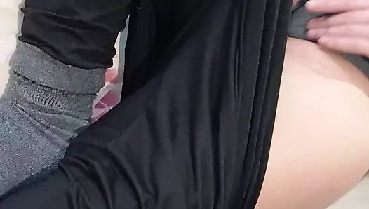 Üç eş zamanlı yüksek sesle titreşen kadın orgazmı