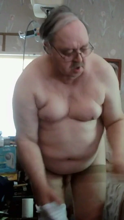 Wiener kız - 2 kuşe wiener boşalması | Klip 1