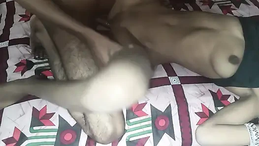 Ateşli desi köylü evli kadın aldatarak sikişiyor