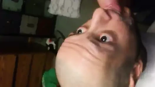 okşayarak ve cumming üzerinde arkadaşımın yüzüne