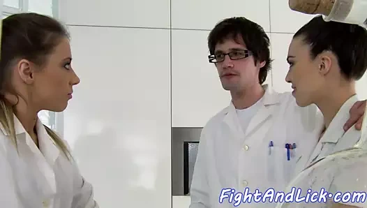 Bootylicious euro dyke fingers les beauty