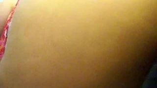 Büyük memeler ve beyaz tanga