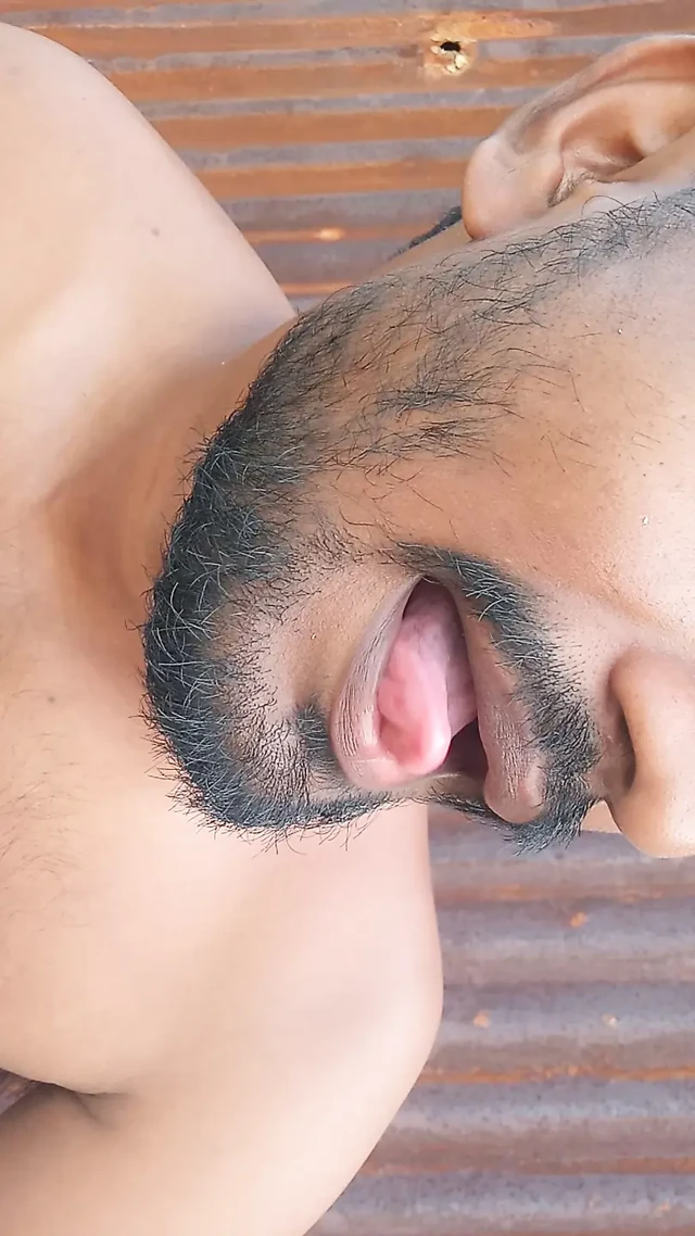 Hastanem arka tarafta özel yer XHARD STAR INDIA english