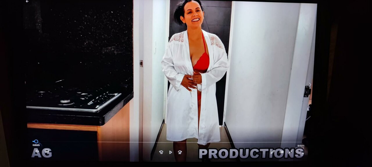 Komple 4k film - adamandeve ve lupo ile patronla kahve molası