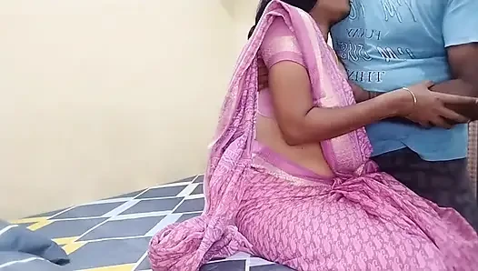 Tamil evli kadın su ile seks yapıyor