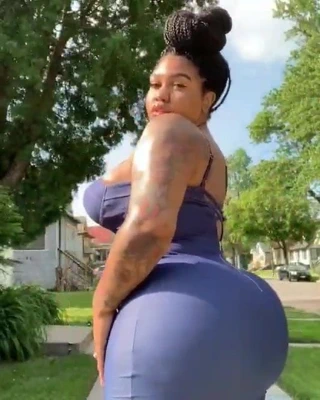 phat curvy redbone