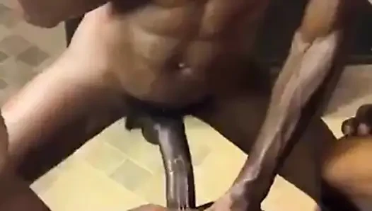 Bundah'ın Altında Yılan