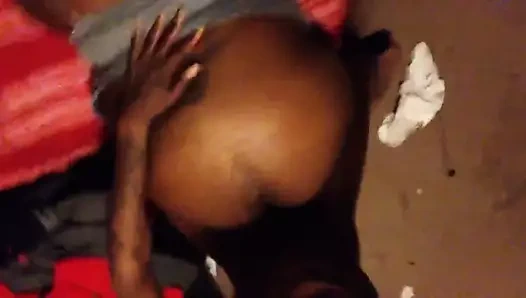 Bu iri güzel kadının güzel götü