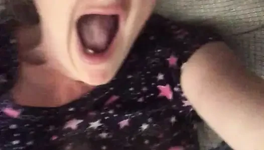 Sikiş. Sikiş! Sikiş!! Lanet olsun orgazm çok yoğundu!