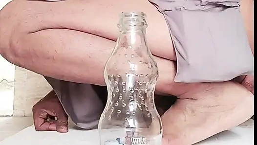 Pakistanlı Imran evde botal