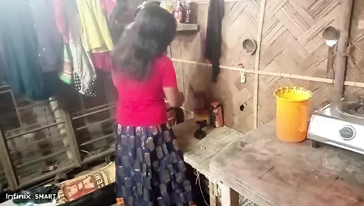 Köylü kız evde seks yapıyor