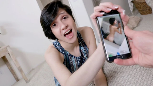 Dadcrush - неверный номер! возбужденная падчерица по ошибке посылает обнажения своего отчима и заставляет его кончить