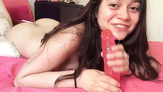 Gırtlağına kadar alma becerilerimi geliştiriyorum