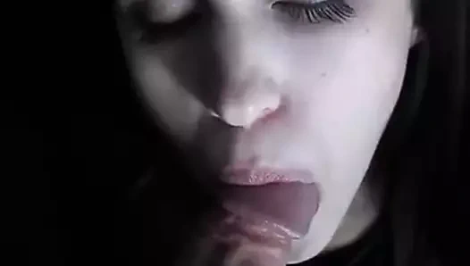 Büyük horoz oral seks