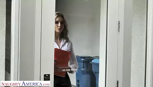 Yaramaz Amerika - kelly patrona oral kayağının ne kadar iyi olduğunu gösteriyor