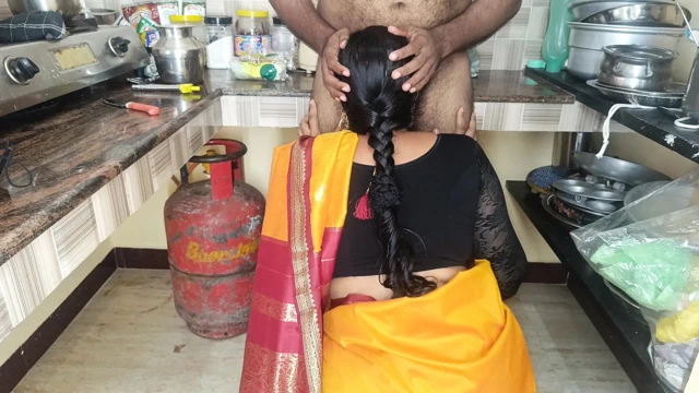 Housewife kitchen sex