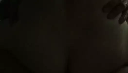 Gavat boşalmamı izliyor