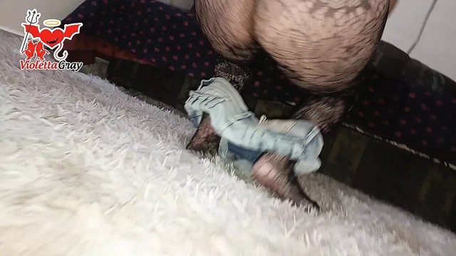 Seksi taytlı erkek arkadaşımı şaşırtıyorum