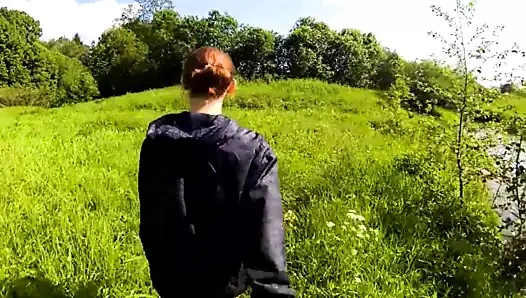 VALODI KULTERI SZEX A FOLYOPARTON USZAS UTAN - POV