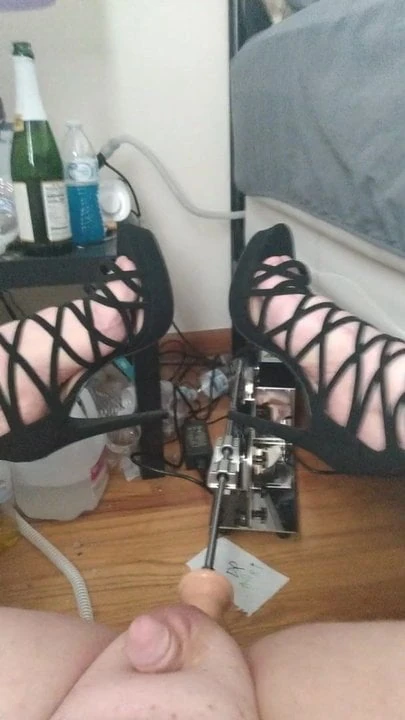 sissy alır dağınık, siktir et makine anal ilk kez