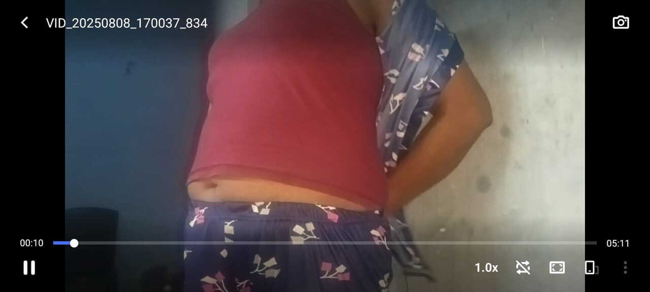 Hintli karım sevimli videoya yakın çekim