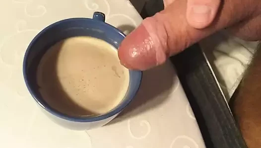 Morgenkaffee braucht Milch!