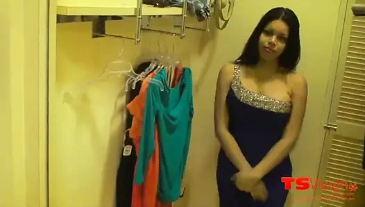 Vivian siyah soyunma odasında