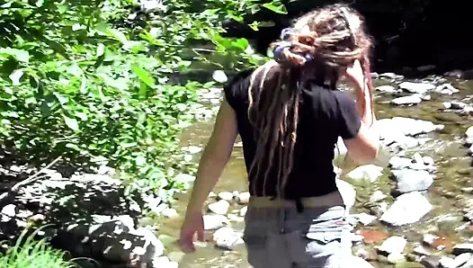 Francesc en iyi arkadaşıyla ilk açık havada deneyimini yaşıyor