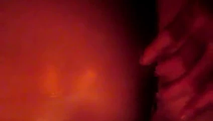 Bir yapay penis köpek stili ile yağlanmış kıçımı lanet - yakın çekim