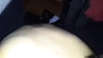 Sürtük siyah yarağı yalıyor