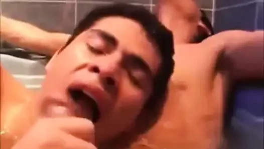 Latinos Calientes