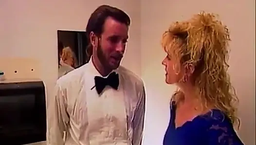 Açgözlü Angelica Bella acımasız bir anal seks sırasında filme alındı