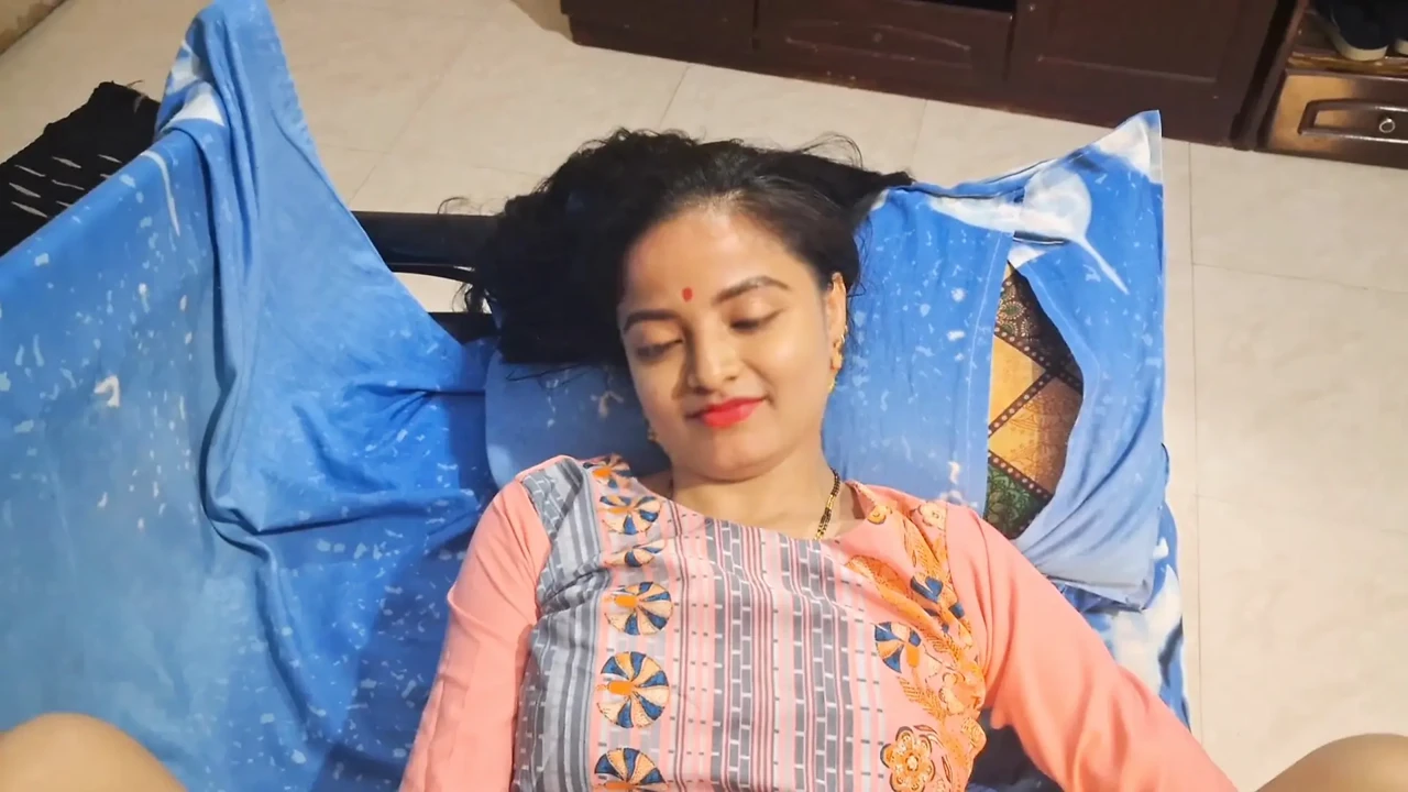 Exclusive: Bhai Aur Bahan Ka Sex Video Desi Village Girl Tight Pussy Local Sex Video (4K Ultra) - Vienna Special