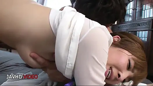 Sapık jav yıldızı hikaru shiina yoğun tutkulu sakso çekiyor