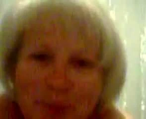 Elena kocasını emer. arkadaşlarım