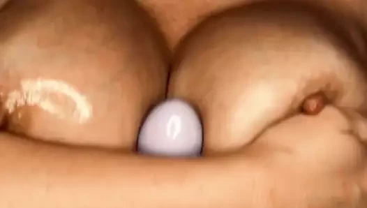 Şimdiye kadarki en iyi büyük göğüsleri sikiyor