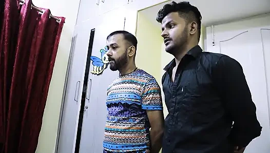 BIR BAYAN PATRON IŞLERINDE HATA YAPTıKLARı IÇIN IKI HIZMETÇISINI NEREDEYSE SIKIYOR VE BAYAN PATRON CEZALANDıRıLıYOR