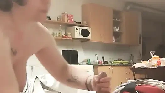 Zıplayan tanrıça: aşırı bakış açısı ve derin eylem