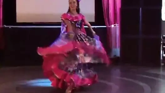 Çingene dans eteğinde boşalmaya ihtiyacım var.1