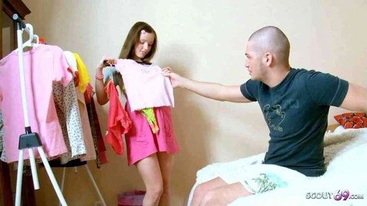 Büyük çük bro baştan küçücük bakire üvey kardeş için kaba sikme