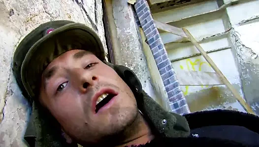 Oda arkadaşım sarışın orta yaşlı seksi kadın amını açıyor