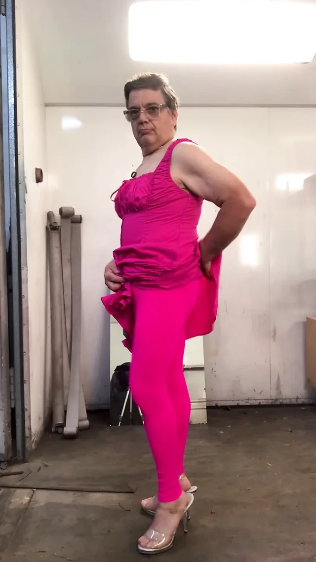 Pembe içinde seksi!!